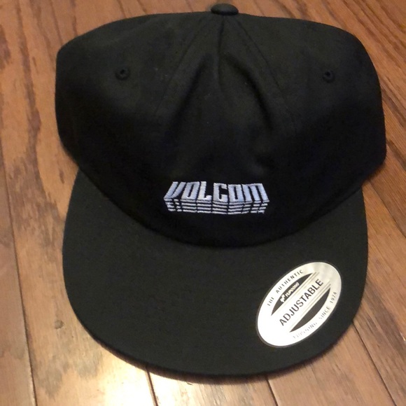white volcom hat